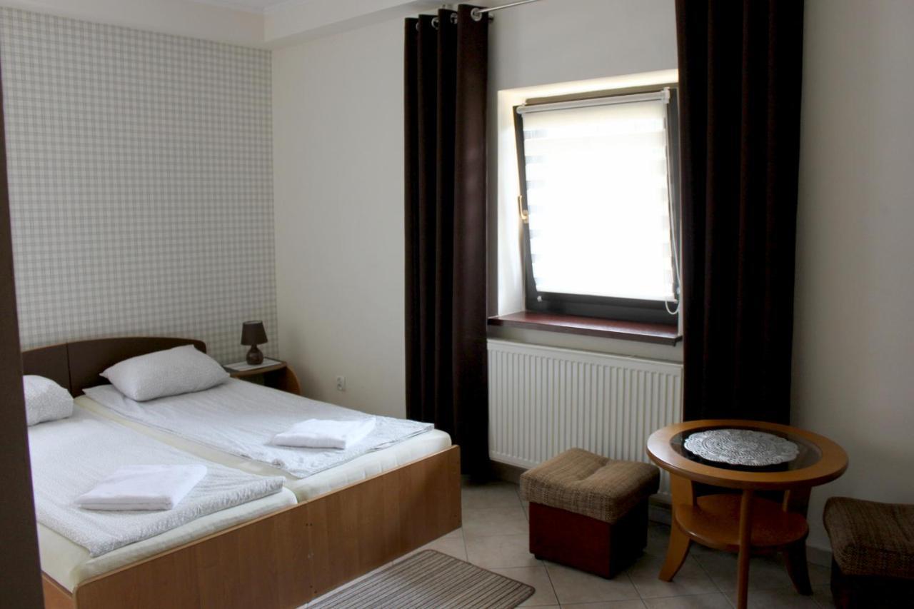 Park Lesny 'U Kaczyny' Hotel Rogow Exterior photo